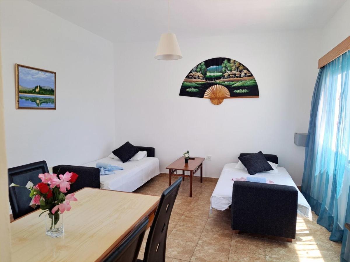 Florence Hotel Apartments Ayía Nápa Extérieur photo