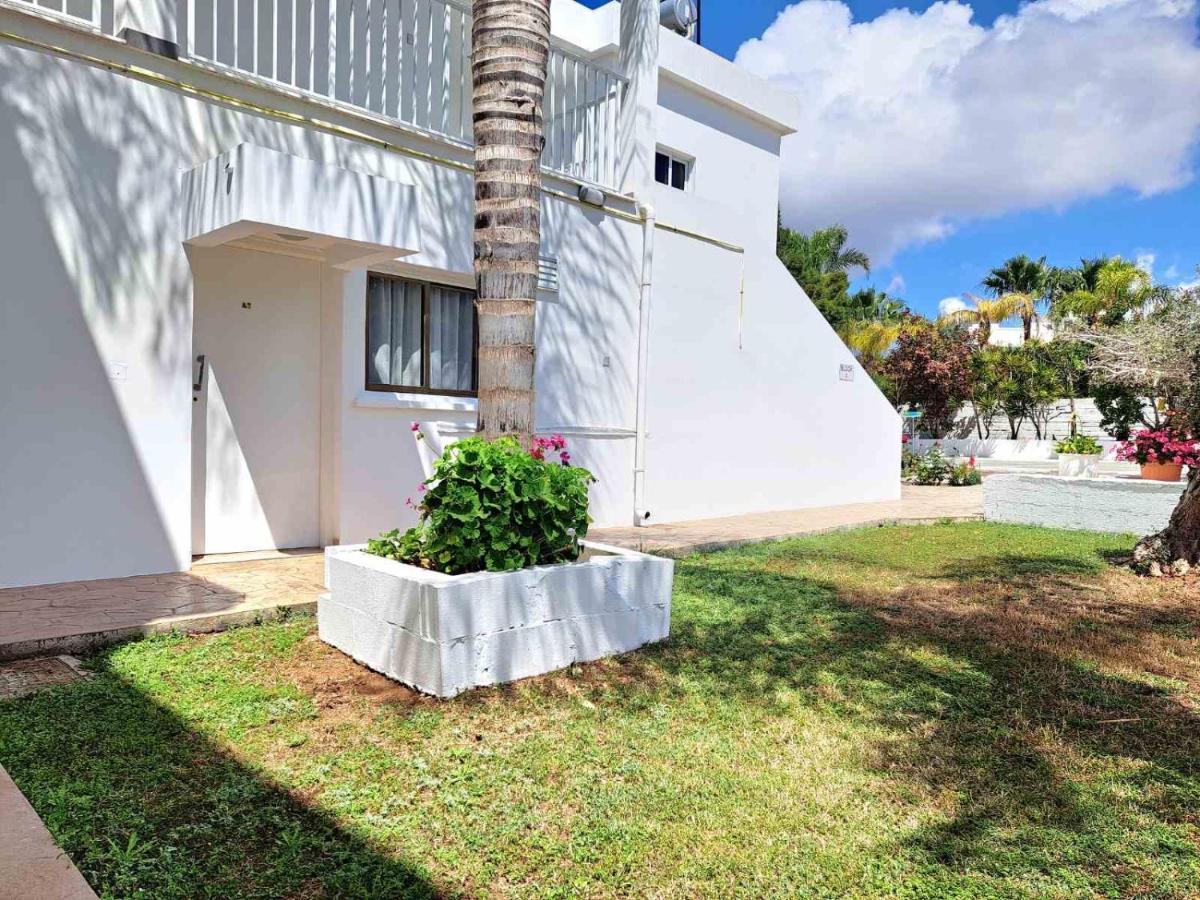 Florence Hotel Apartments Ayía Nápa Extérieur photo