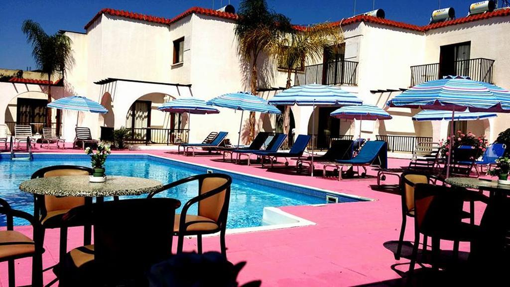 Florence Hotel Apartments Ayía Nápa Extérieur photo